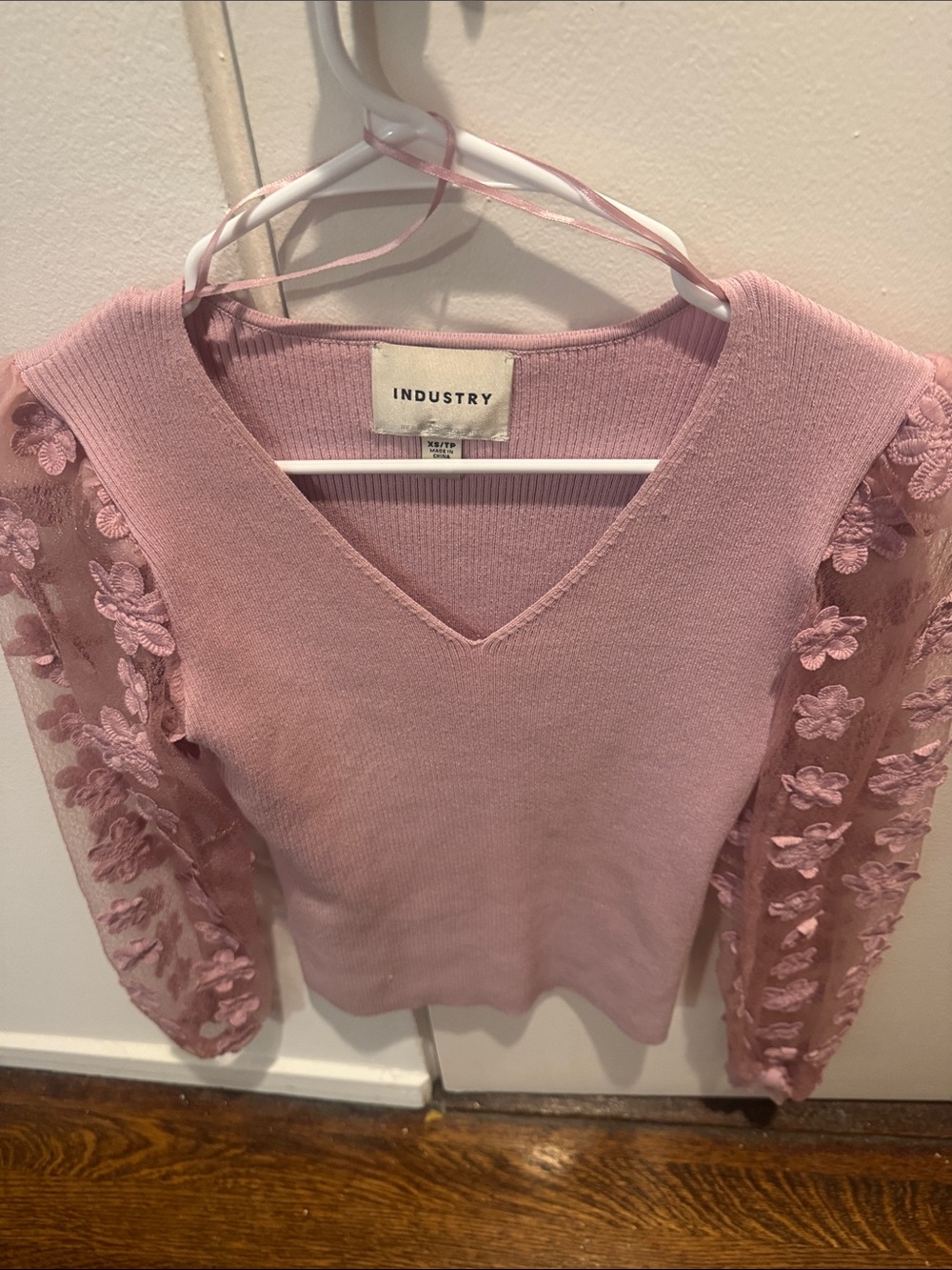 INDUSTRY Soft Pink V-Neck Sweater with Floral Lace Sleeves